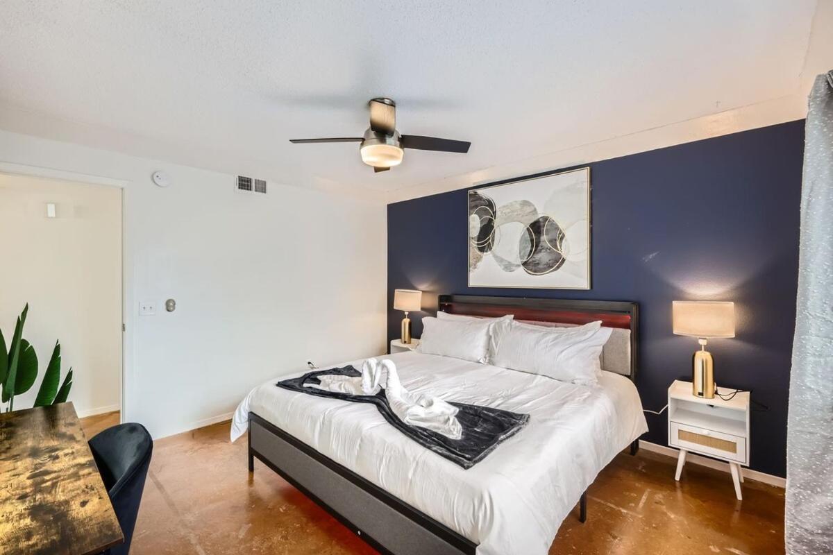 Your Comfy King Suite Getaway - Sleeps 4 - Pool, Prkg Austin Exterior photo