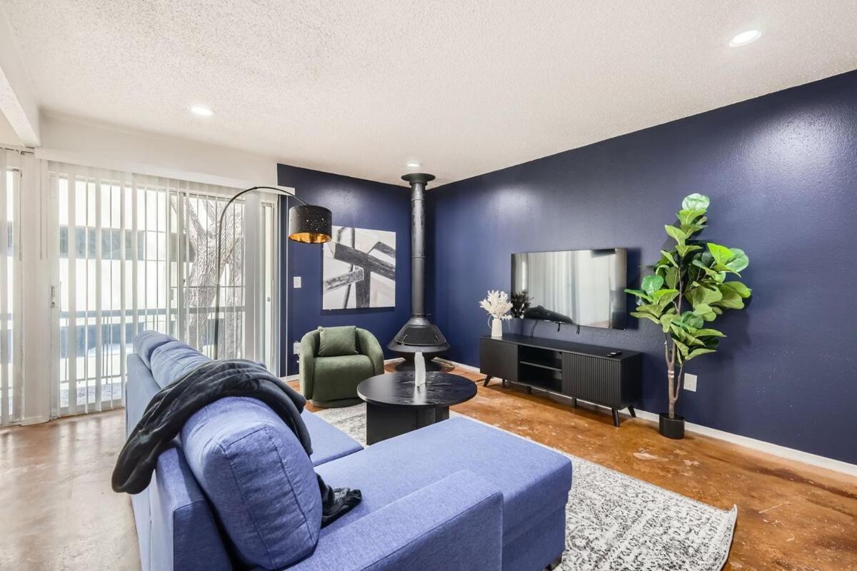 Your Comfy King Suite Getaway - Sleeps 4 - Pool, Prkg Austin Exterior photo